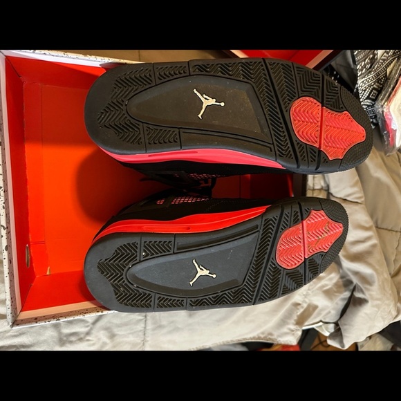 Air Jordan 4 Retro Black and Gray - Picture 7 of 9